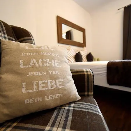 Hotel-restaurant Brathahnchenfarm Szálloda Steinau an der Straße