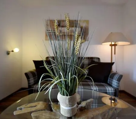 Hotel-restaurant Brathahnchenfarm ホテル *