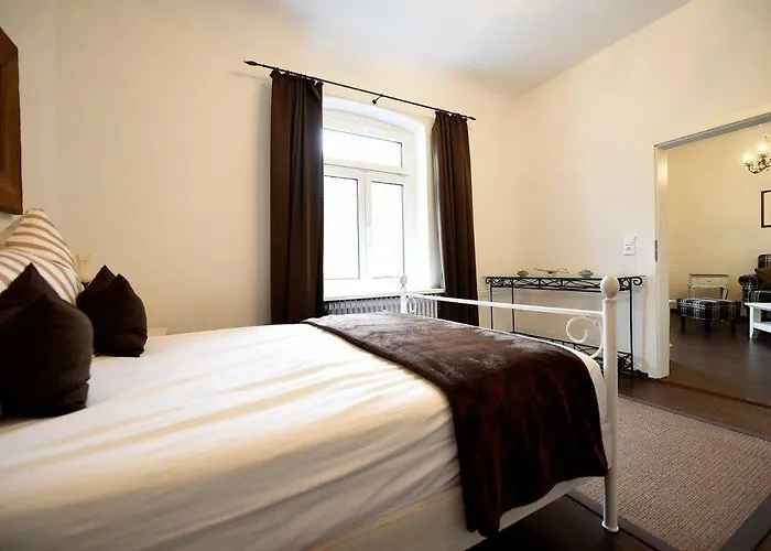 Hotel-restaurant Brathahnchenfarm Steinau an der Straße