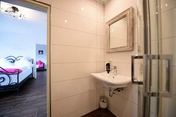 Szálloda Hotel-restaurant Brathahnchenfarm *