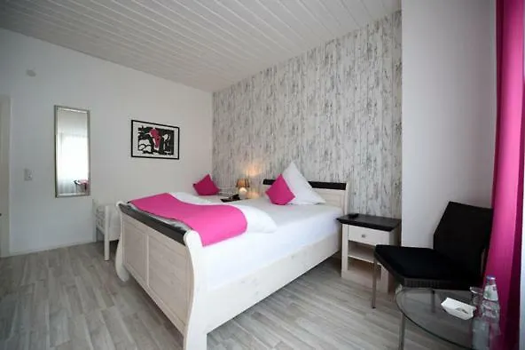 Hotel-restaurant Brathahnchenfarm Szálloda