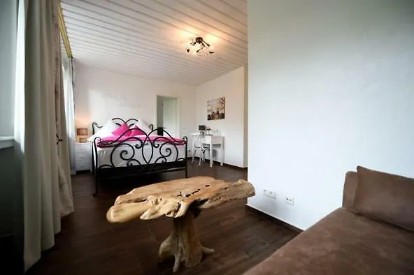 Szálloda Hotel-restaurant Brathahnchenfarm Steinau an der Straße